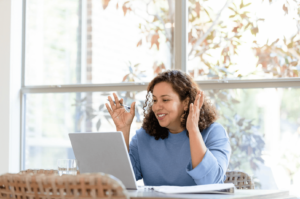 lmft in Simi Valley meeting for virtual therapy to discuss anxiety and depression